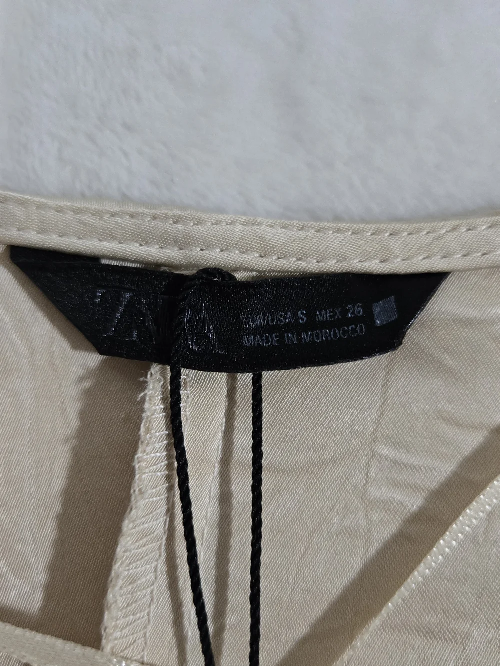 Zara Cream Button-Front Long Sleeve Blouse